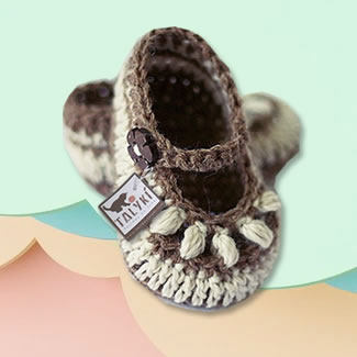 Zapatos tejidos en lana. Babuchas tejidas en lana. Babuchas personalizadas.Pantuflas en lana. Talykí Taller de Tejidos y diseño textil