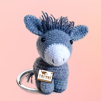 Llaveros tejidos personalizados. Talykí Taller de Tejidos y diseño textil