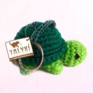 Llaveros tejidos personalizados. Talykí Taller de Tejidos y diseño textil