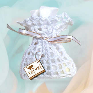 Detalles tejidos como recuerdo. Recordatorios primera comunión, bebé recién nacido. Talykí Taller de Tejidos y diseño textil