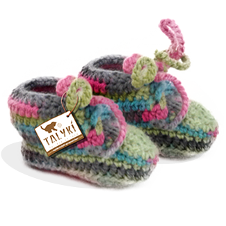 Zapaticos tejidos para niños. Talykí Taller de Tejidos y diseño textil